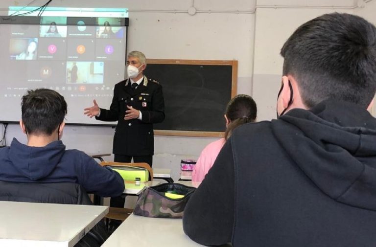 I Carabinieri educano alla legalità gli studenti di Cittaducale