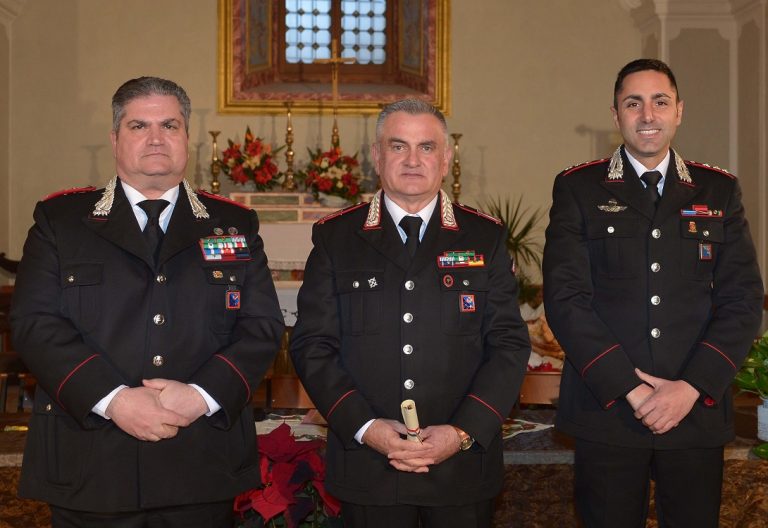 L’Arma Carabinieri saluta il luogotenente Amedeo Vallese comandante stazione Contigliano