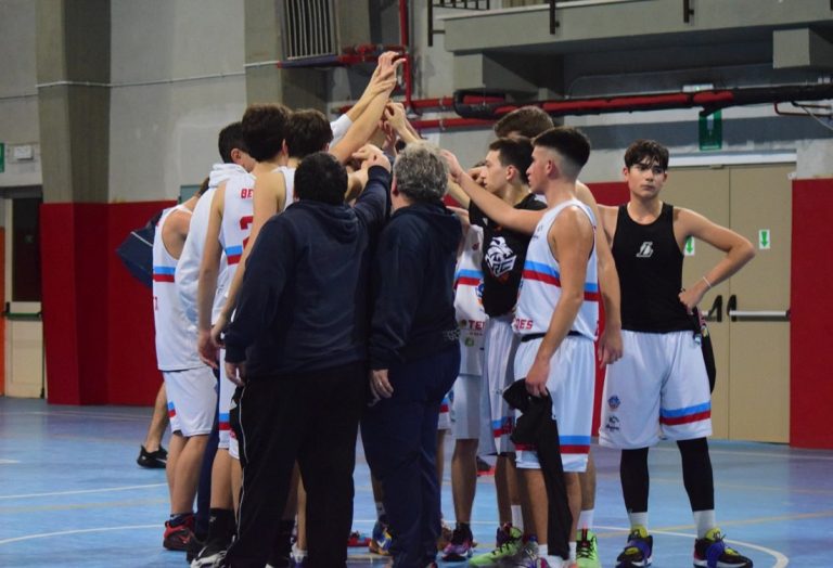 La NPC Sporthub Under 17 Silver fa suo il derby cittadino battendo nettamente la Real Sebastiani 74 a 50