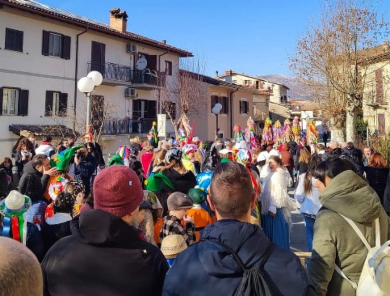 Pescorocchiano festeggia il Carnevale tutti in maschera