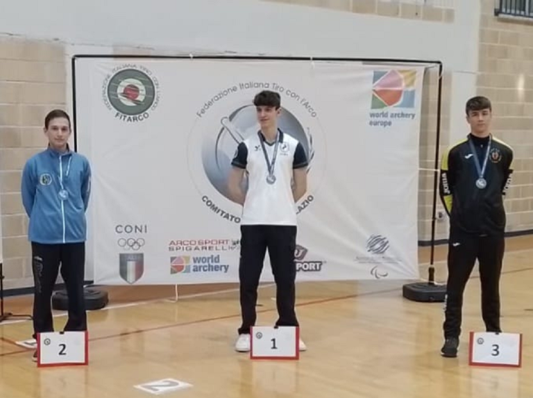 Filippo Crocesi dell’ASD Arcieri di Valle Oracola argento al Campionato Regionale