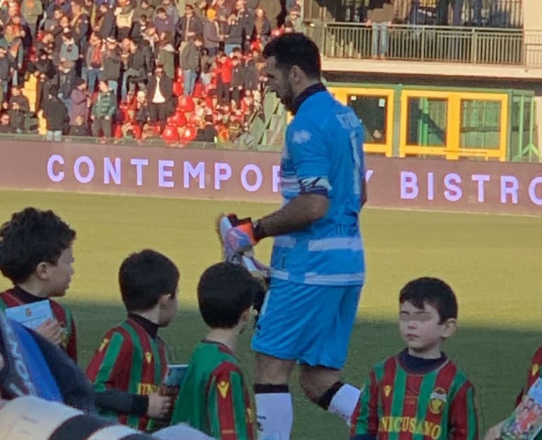 I ragazzi dell’ASD Cottanello con Buffon e altri campioni