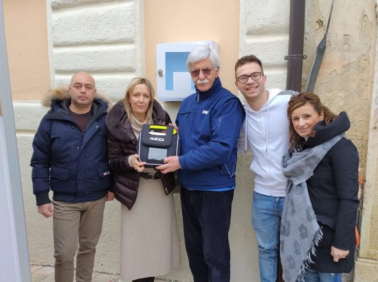Takeda dona defibrillatore alla AVIS di Torricella in Sabina