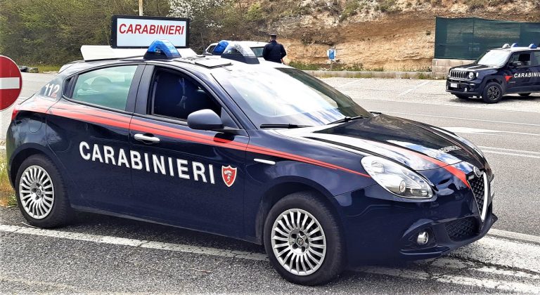 Arrestato ubriaco che infastidiva i clienti di un bar a Sant’Elpidio