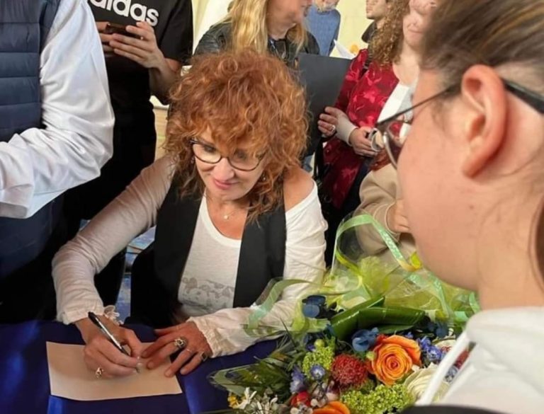 Fiorella Mannoia incontra gli studenti dell’Aldo Moro di Passo Corese