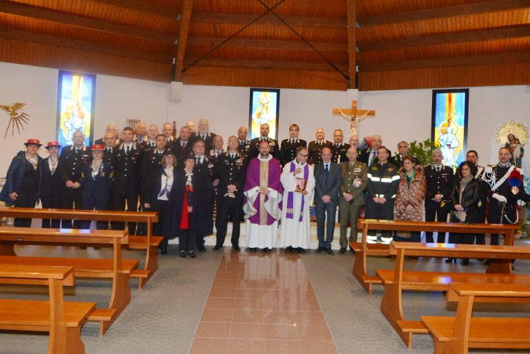 Precetto pasquale per i carabinieri reatini in servizio e congedo. Il vescovo Piccinonna officia la Santa Messa