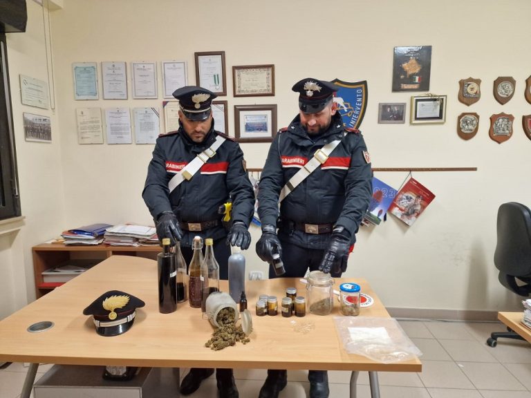 Carabinieri arrestano straniero per maltrattamenti in famiglia e detenzione di droga. Aveva anche olio di hashish