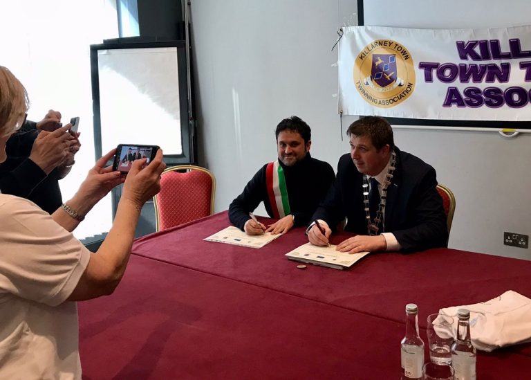 Il sindaco di Casperia Marco Cossu incontra l’omologo di Killarney, Niall Kelleher