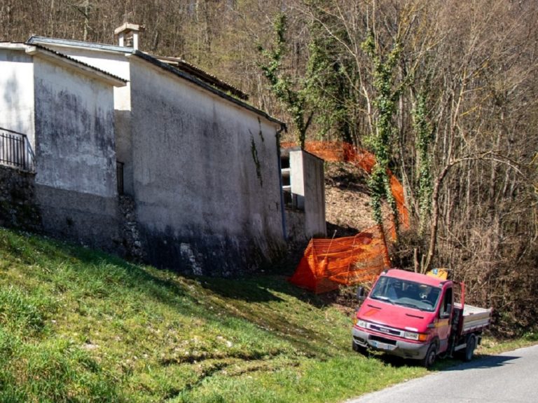 Aperto cantiere nel Cimitero Piè di Moggio per consolidare intero padiglione