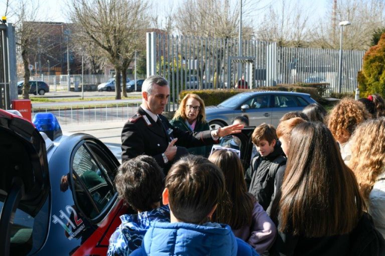 “Un giorno da Carabiniere”, gli alunni di Borgorose ospiti del Comando di Rieti