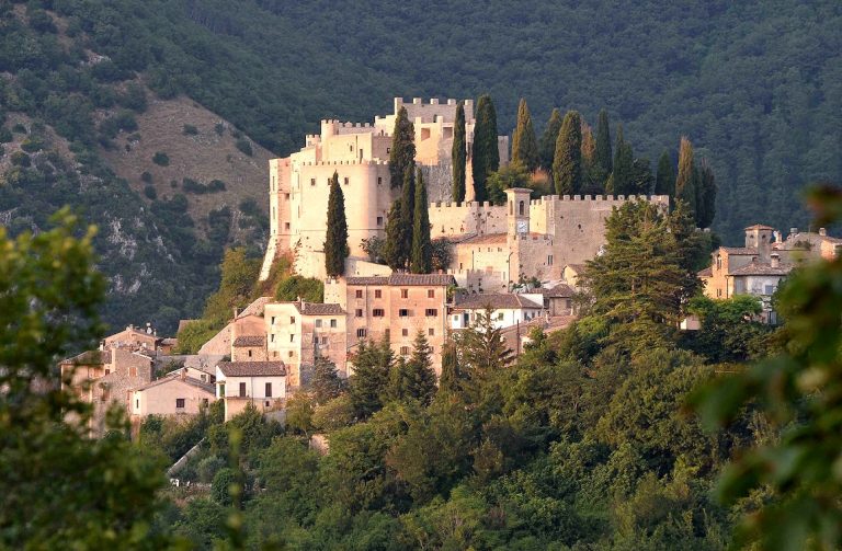 Ai blocchi di partenza la Comunità Energetica dei 10 Comuni dell’Alta Sabina: tagli alle bollette e incentivi per le rinnovabili