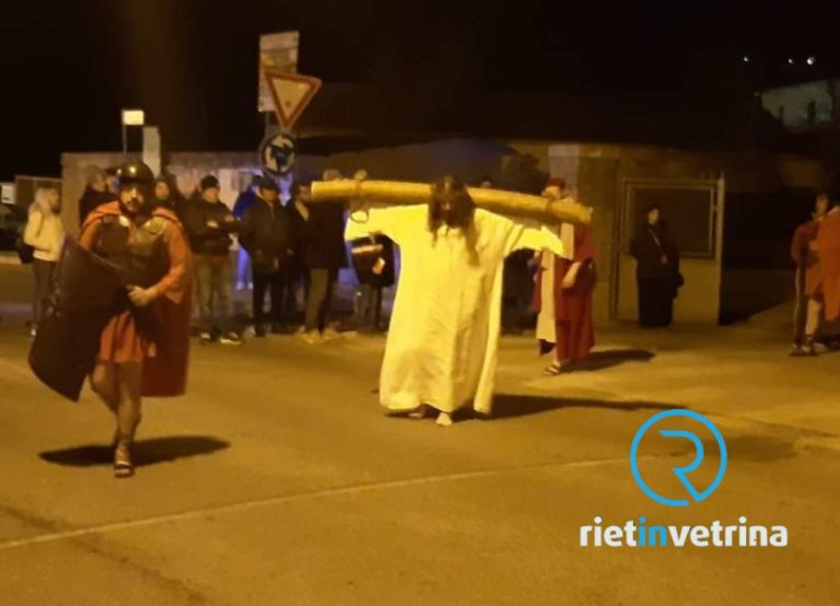 Emozioni alla Via Crucis di Contigliano