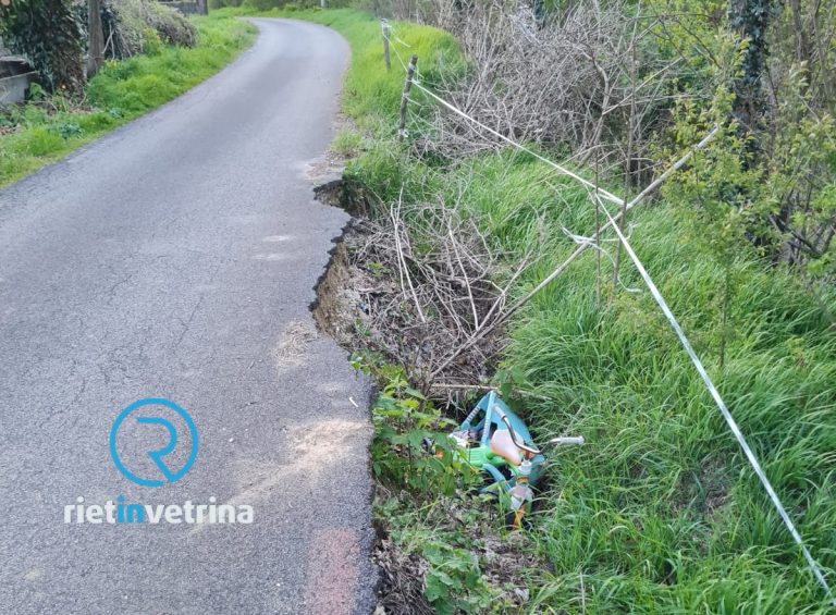SEI TU IL REPORTER – “A Piani Sant’Elia vicino al Turano la strada sta franando”