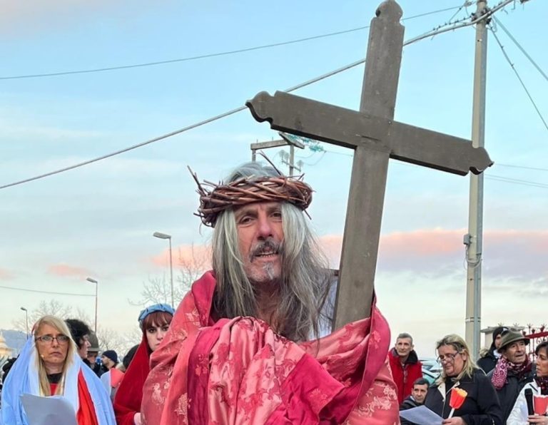 A Pace di Pescorocchiano è andata in scena la prima edizione della Via Crucis