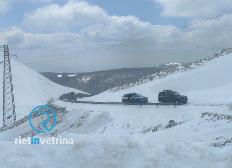 Escursionisti rimangono bloccati al Rifugio Sebastiani. Vietato il transito delle auto