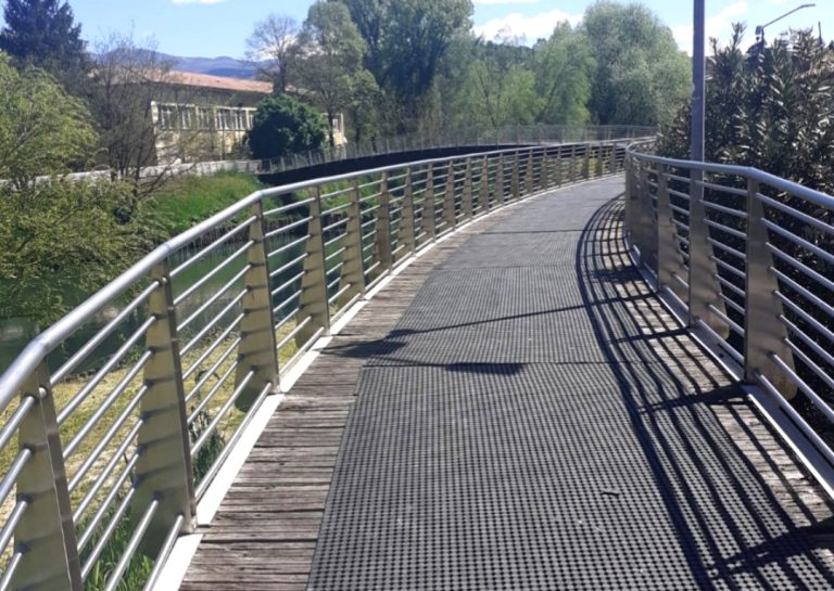 Ponte San Francesco, Nobili: “Sostituite le travi più usurate e ripristinato il tappeto di gomma. Prossimamente riqualificazione complessiva della struttura”