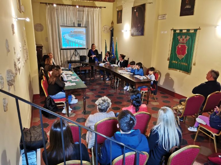 A Casperia si è tenuto il primo Consiglio comunale dei bambini