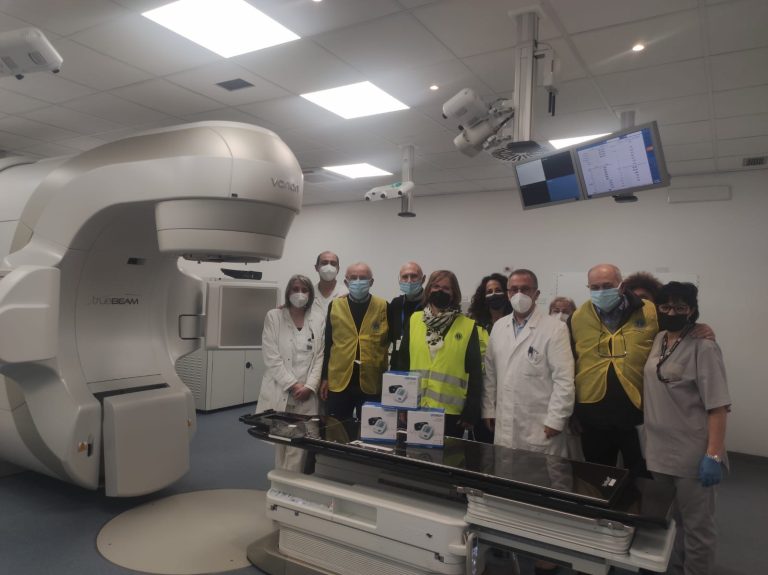 Lions Club Amatrice Micigliano dona cibo alla Comunità San Mauro e tre misuratori di pressione alla Radioterapia de Lellis