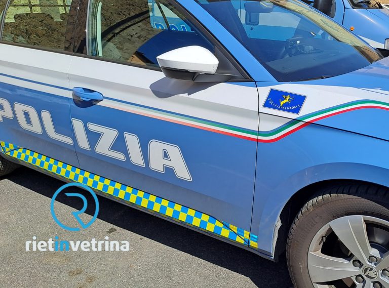 Viaggiava con 4,5 chili di hashish nel portabagagli