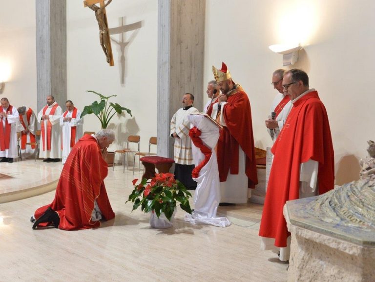 Vazia e la Chiesa di Rieti festeggiano don Zdenek per i suoi 25 anni di sacerdozio