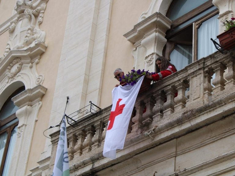 Settimana della Croce Rossa, la bandiera esposta in Comune dall’8 al 14 maggio