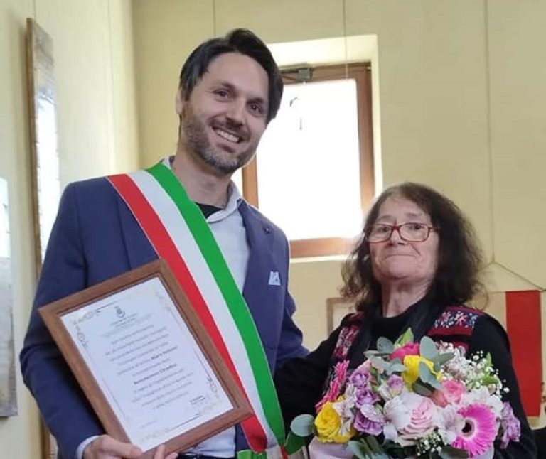 Il Comune di Toffia dà all’artista Maria Petrucci la cittadinanza benemerita