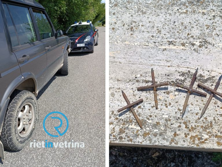 A Poggio Perugino chiodi in strada. Passa con la jeep e squarcia le gomme