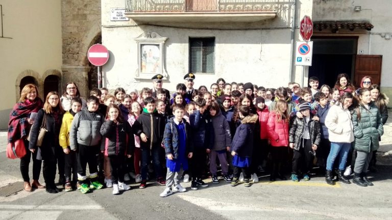 “Un giorno da Carabiniere”, la compagnia di Cittaducale incontra gli studenti di Antrodoco e Borgovelino