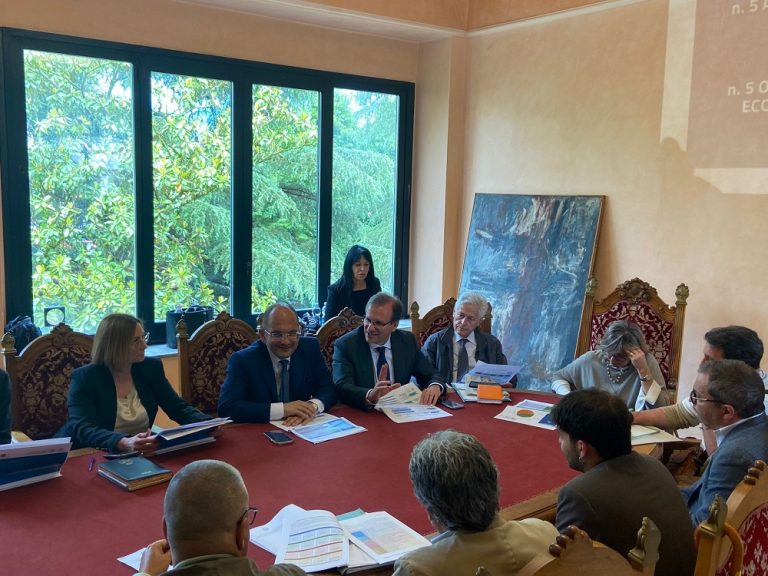 Scuole, il Commissario Castelli incontra l’assessora Rinaldi