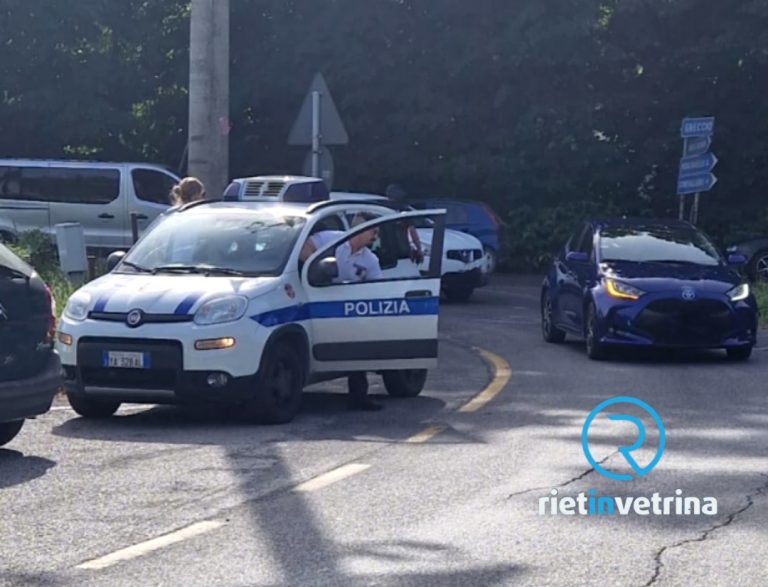 Con l’incendio in zona Macelletto traffico bloccato in via Pistignano e via Salaria