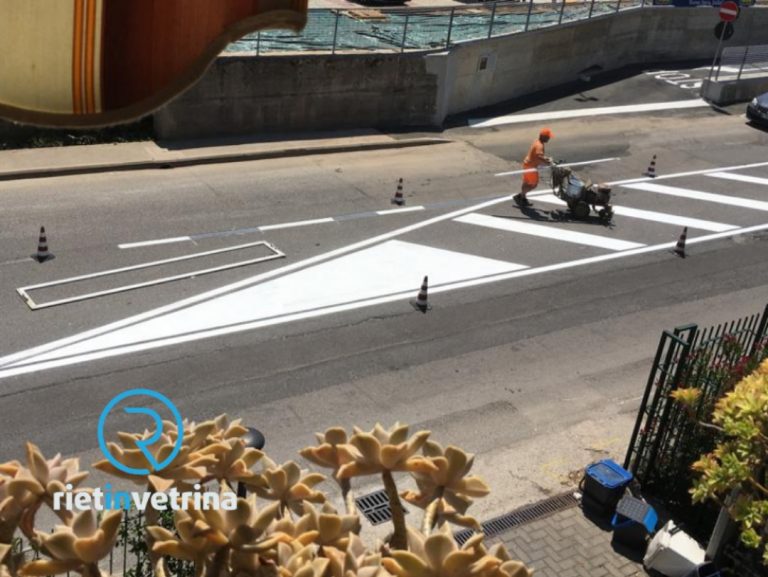 SEI TU IL REPORTER – “La nuova segnaletica stradale di via Salaria per L’Aquila non permette ai civici 60/64 di tornare a casa”