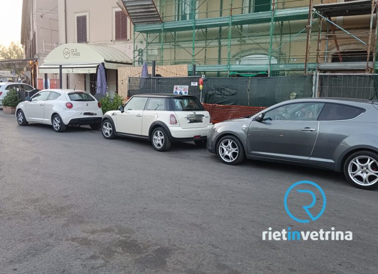 SEI TU IL REPORTER – “In piazza Cavour con le auto è il caos e i Vigili non controllano”