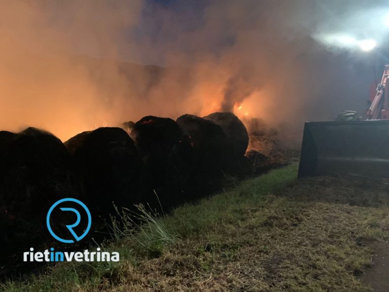 Un’intera notte di fiamme nella Piana Reatina – LE FOTO