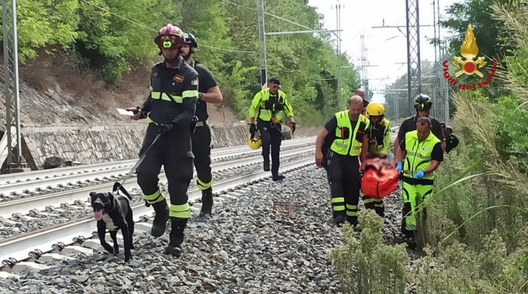 Ragazza si infortuna in montagna. Salvata dai Vigili del Fuoco