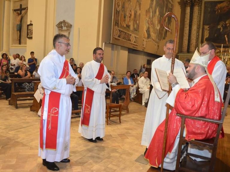 In tanti per l’ordinazione presbiteriale di Maurizio Iorio e Vincenzo Ianniciello