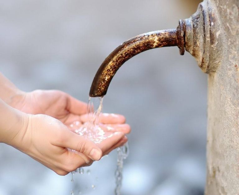 Acqua non potabile a Casette. Emessa ordinanza di divieto utilizzo