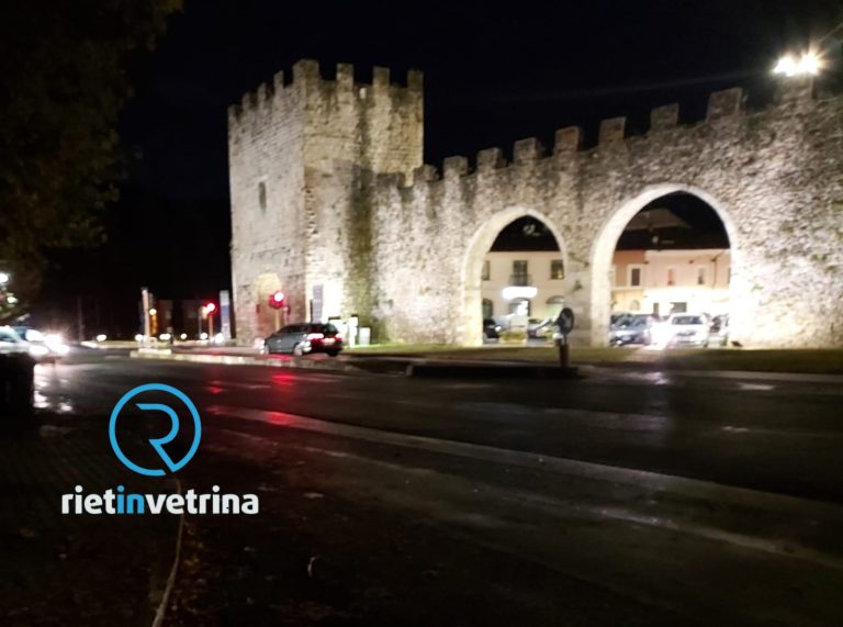 SEI TU IL REPORTER – “A Porta d’Arce non c’è illuminazione stradale”