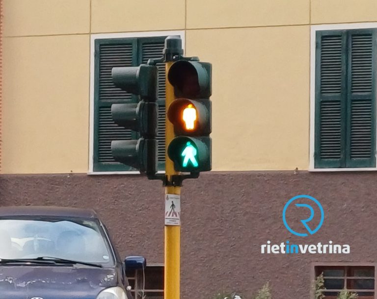 SEI TU IL REPORTER – “In tilt il semaforo di viale Morroni”
