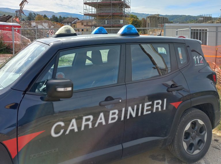 Amatrice, buca le gomme di sette auto in zona SAE