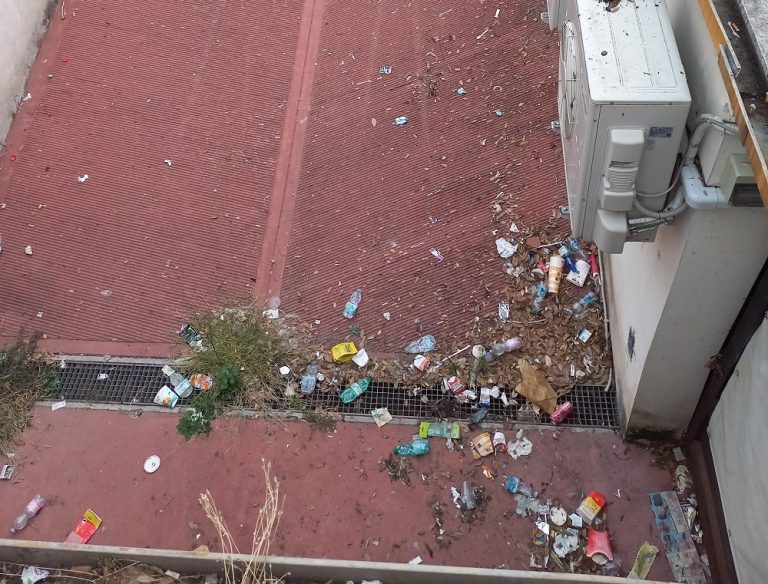SEI TU IL REPORTER – “Nel degrado la rampa di accesso al garage di via Matteotti a Passo Corese”