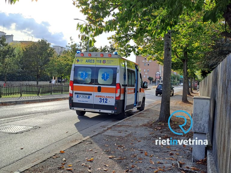 Incidente in via Ricci incrocio viale Aldo Moro