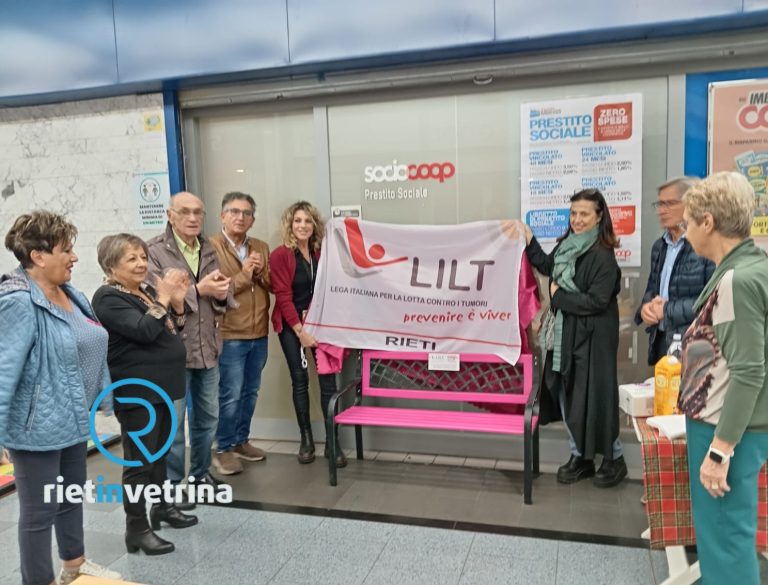 Nuova Panchina Rosa LILT Rieti – Coop inaugurata nel centro commerciale Futura
