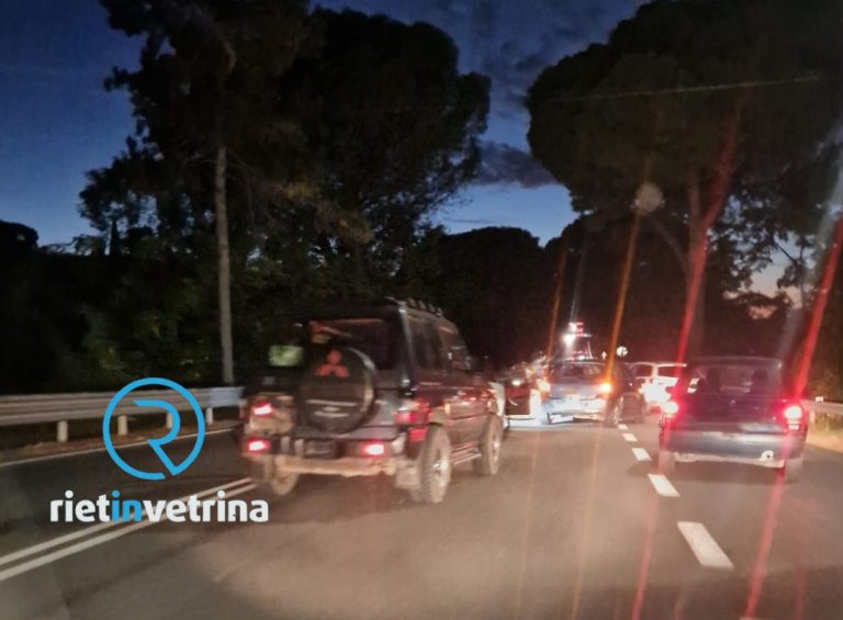 Tamponamento a catena sulla Salaria per Roma. Ci sono feriti