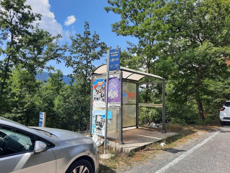 SEI TU IL REPORTER – “Necessario illuminare la fermata Cotral al bivio per Pescorocchiano”