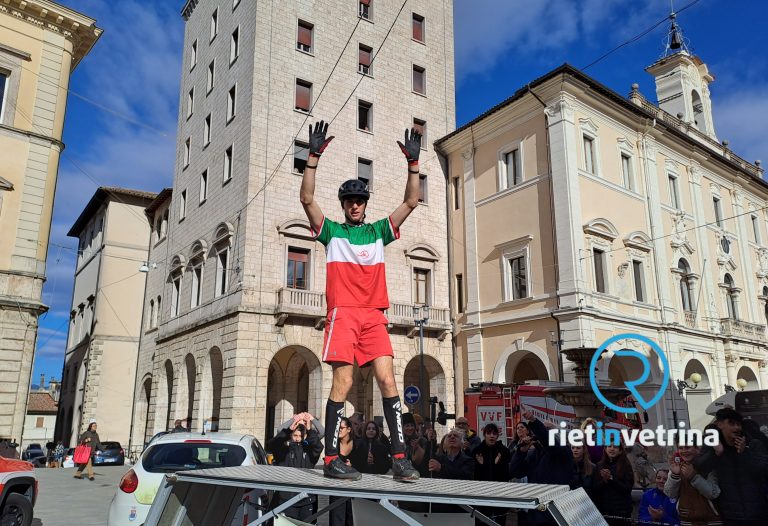 ► VIDEO – Progetto “On the road”. L’esibizione di Diego Crescenzi in piazza del Comune a Rieti
