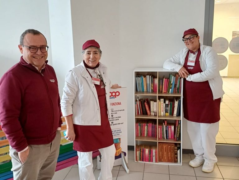 Alla Coop di Montopoli di Sabina una postazione dove lasciare o prendere libri e CD