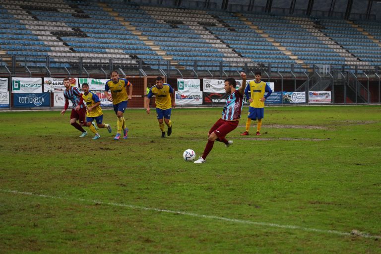 Il FC Rieti vince e va in fuga: 2-1 al Monterotondo. Battisti: “Vittoria di gruppo”
