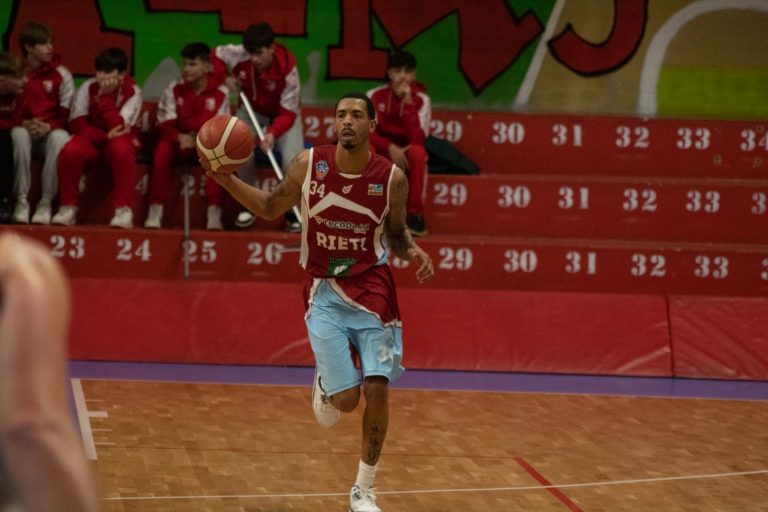 Con Roderick la NPC ne segna 71 a Piacenza e vince in trasferta