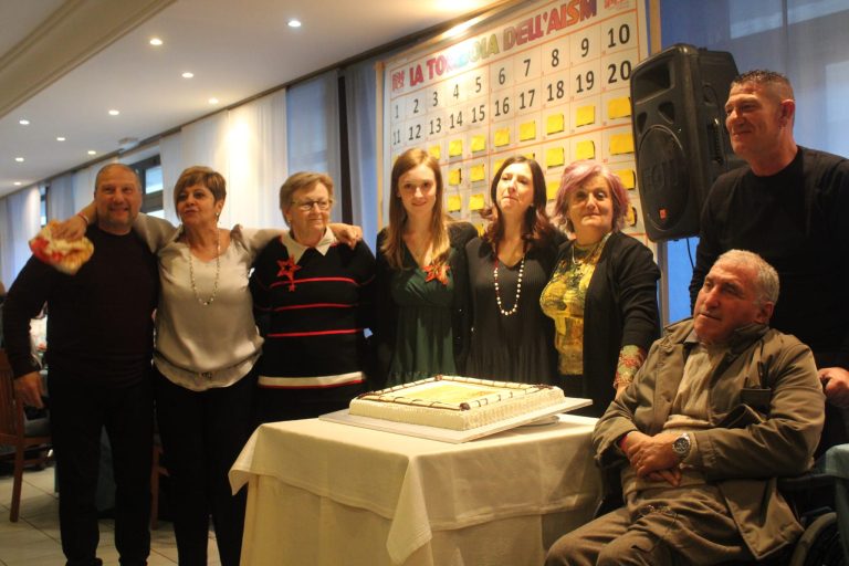 Gioia e divertimento al pranzo AISM Rieti con Tombola di Natale: “Grazie a tutti”