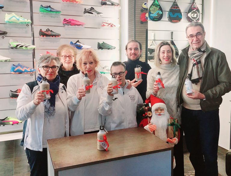 Al Lions Club Rieti le borracce   “IN-Quota” dall’ASD Atletica Sport Terapia Rieti